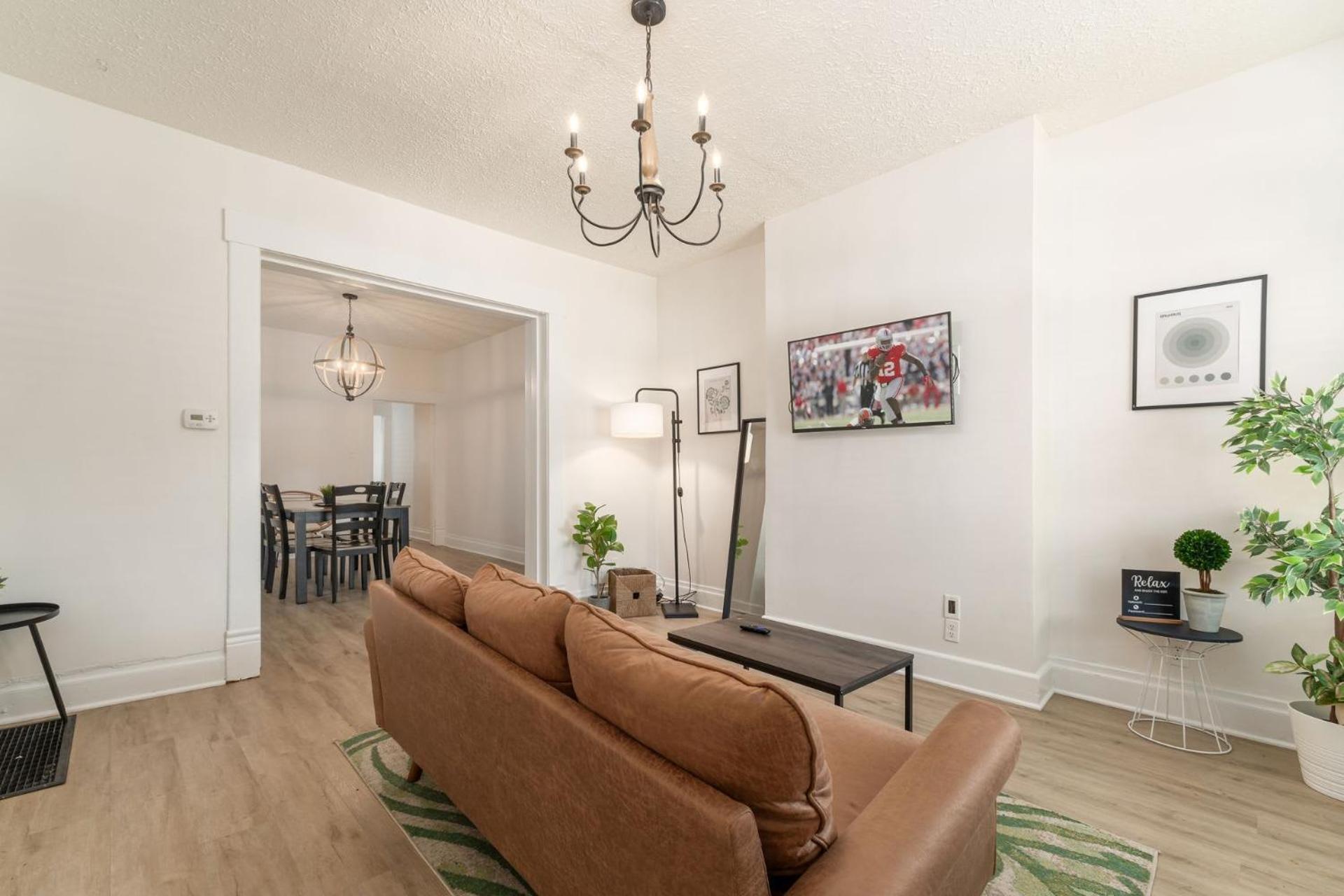 Вилла Housepitality - The Madison House - Brand New Колумбус Экстерьер фото