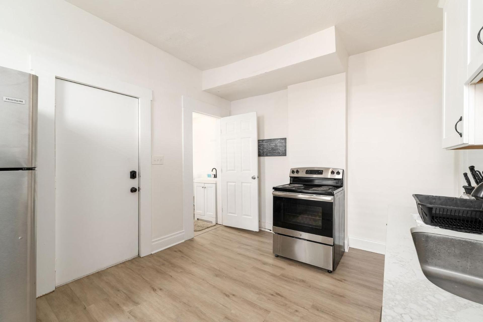 Вилла Housepitality - The Madison House - Brand New Колумбус Экстерьер фото